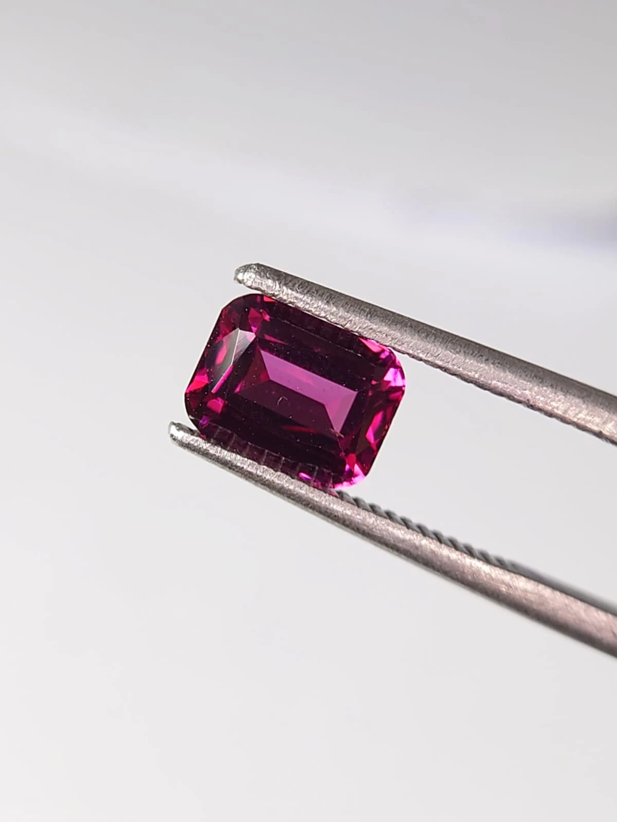 1.33ct Natural Rhodolite Garnet from Tanzania — view 6